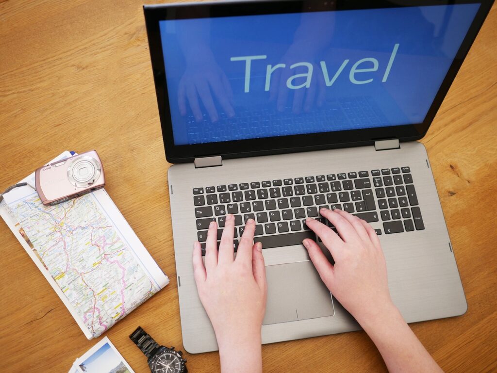 best online travel agencies with low booking fees
