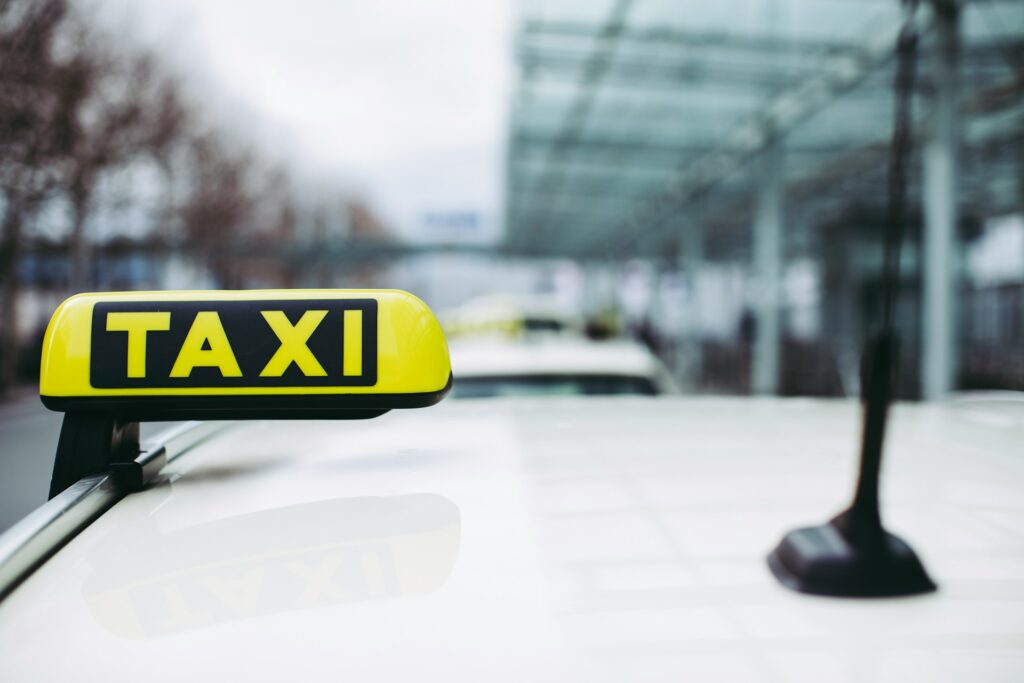 airport transfer tips for first time travelers