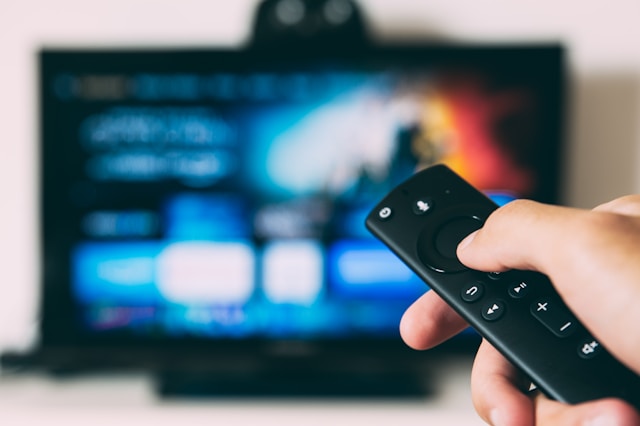 how to travel virtually for free